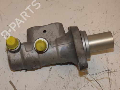 Used Brake master cylinder Brake master cylinder RENAULT ESPACE IV (JK0/1_) 2.0 dCi (JK01, JK02, JK1J, JK1K, JK1H) (150 hp) 17338531 17338531