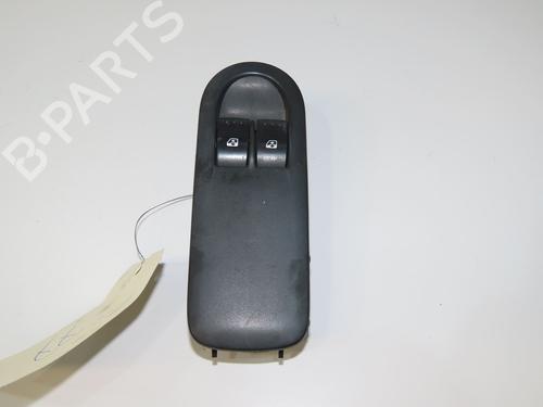 Used Left front window switch RENAULT MEGANE II (BM0/1_, CM0/1_) 1.4 16V (BM0B, CM0B) (98 hp) 31984635