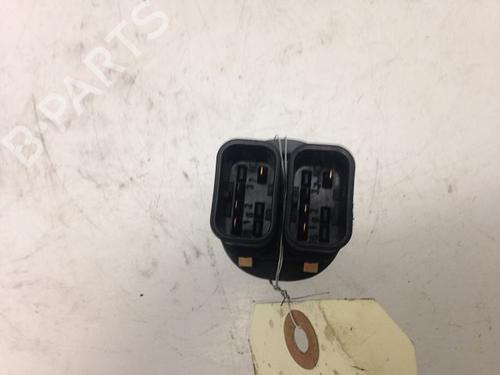 Used Left front window switch FORD FIESTA V (JH_, JD_) 1.4 16V (80 hp) 9594226