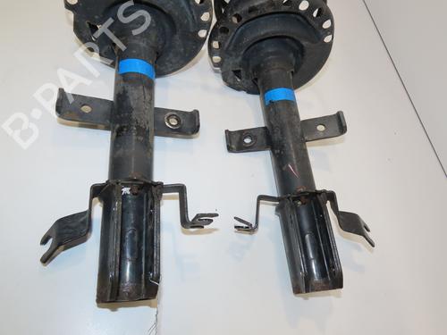Right front shock absorber RENAULT CAPTUR I (J5_, H5_) 0.9 TCe 90 | BP28829787M17 