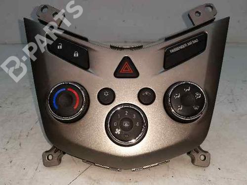 Used Climate control CHEVROLET AVEO Hatchback (T300) [2011-2025]  604715