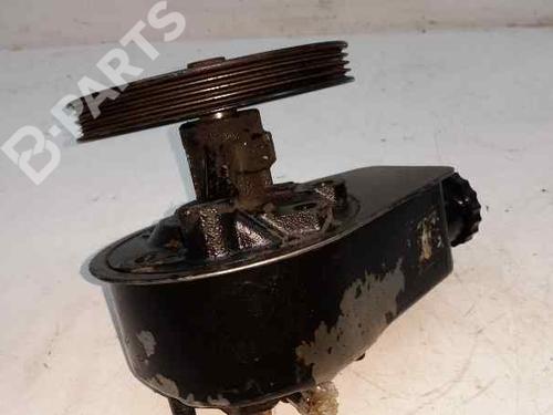 Used Steering pump RENAULT MEGANE I Classic (LA0/1_) [1996-2008]  603757
