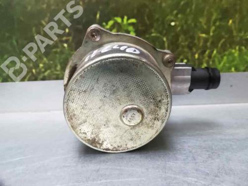 Used Vacuum pump RENAULT KANGOO (KC0/1_) [1997-2025]  2678431