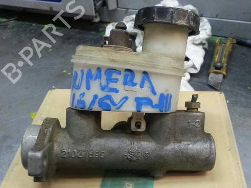 Used Brake master cylinder NISSAN PRIMERA Hatchback (P11) 1.6 16V (99 hp) 1654162