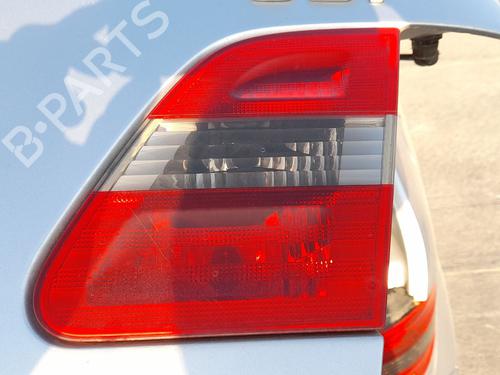 Højre baklys, luke Højre baklys, luke MERCEDES-BENZ B-CLASS Sports Tourer (W245) B 200 CDI (245.208) (140 hp) 37426970 37426970