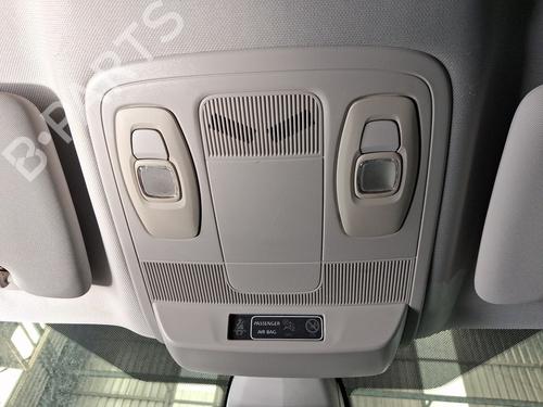 interior-roof-light-renault-megane-iv-hatchback-b9amn_-2015-39265843 main image