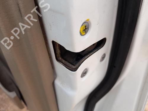 Used Front right lock NISSAN TERRANO II (R20) 2.7 TD 4WD (101 hp) 30588045