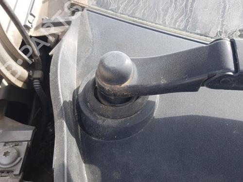 Used Front wiper motor PEUGEOT 5008 (0U_, 0E_) 1.6 HDi (112 hp) 29336455