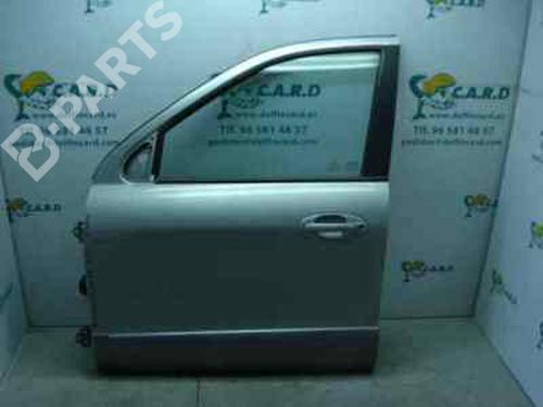 Used Left front door HYUNDAI SANTA FÉ I (SM) 2.0 CRDi (113 hp) 20574