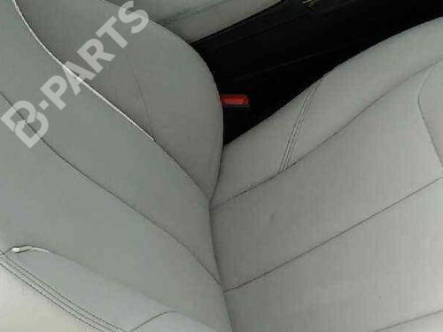 Right front seat BMW 2 Convertible (F23) 220 i (184 hp) C AIRBAG PIEL |