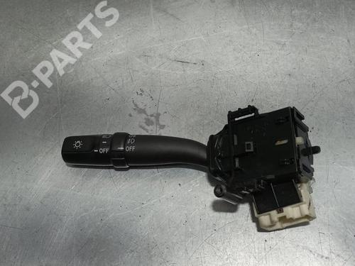 Used Headlight switch TOYOTA AVENSIS Saloon (_T25_) [2003-2008]  10666355