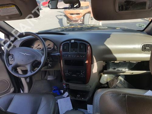 Left front fog light CHRYSLER VOYAGER IV (RG, RS) 2.8 CRD | BP11839996C30 