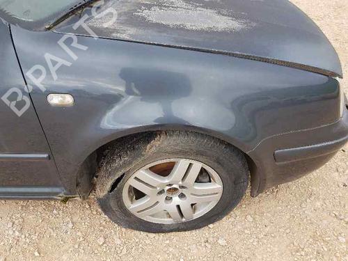 Używane Błotnik przedni prawy VW GOLF IV Van (1J1) 1.9 TDI 4motion (116 hp) 25603938