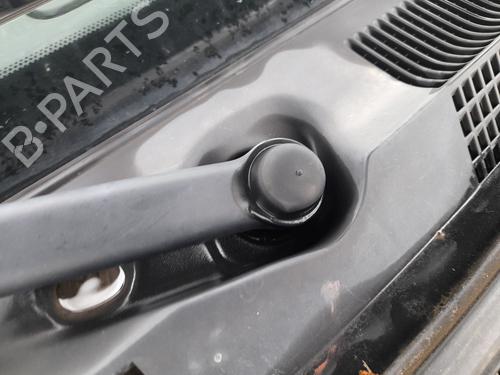 Used Front wiper motor NISSAN PRIMERA Hatchback (P11) 2.0 TD (90 hp) 31014968