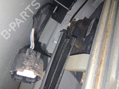front-right-lock-renault-megane-iv-hatchback-b9amn_-2015-40008981 main image