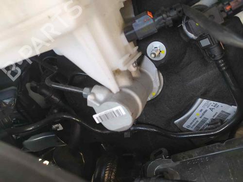 Used Brake master cylinder PEUGEOT 308 III (FB_, FH_, FP_, F3_, FM_) PureTech 130 (FPHNSL, FPHNST) (131 hp) 24672159