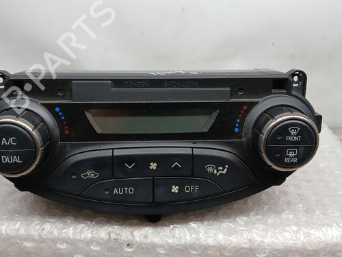 Used Climate control TOYOTA YARIS (_P13_) 1.5 Hybrid (NHP130_, NHP130) (101 hp) 26395906