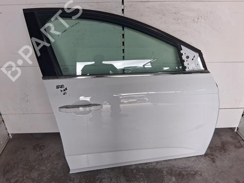 Porta frente direita Porta frente direita RENAULT MEGANE IV Hatchback (B9A/M/N_) 1.5 Blue dCi 115 (B9A6) (116 hp) 40038373 40038373