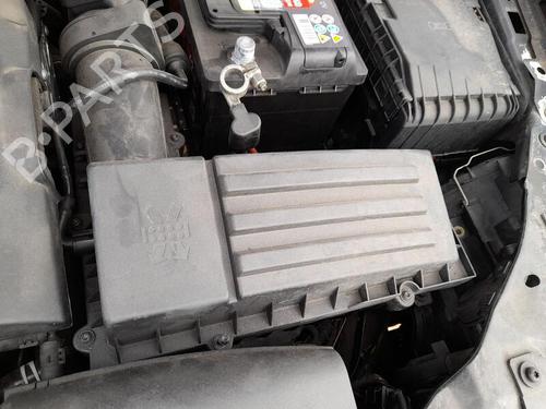 Used Air filter box VW GOLF VI (5K1) 1.6 TDI (105 hp) 29862212