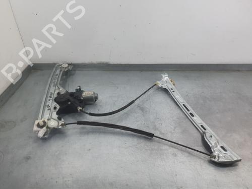 rudehejsemekanisme-ventre-foran-renault-megane-iv-hatchback-b9amn_-2015-35945335 main image