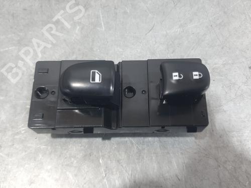 right-front-window-switch-nissan-micra-v-k14-2016-33431214 main image