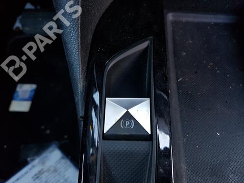 BP8825196I18 main image