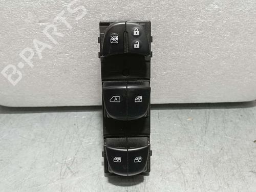 Used Left front window switch RENAULT KADJAR (HA_, HL_) [2015-2025]  16158069