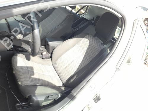 Used Left front seat Left front seat OPEL CORSA F (P2JO) 1.2 (68) (101 hp) 34221857 34221857