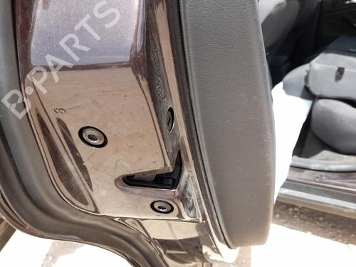Serrure arrière gauche VW PASSAT B5.5 (3B3) 1.9 TDI (101 hp) 25604280