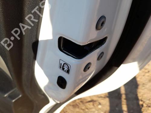 Høyre bak lås TOYOTA YARIS (_P13_) 1.5 (NSP131_) (112 hp) 30001899