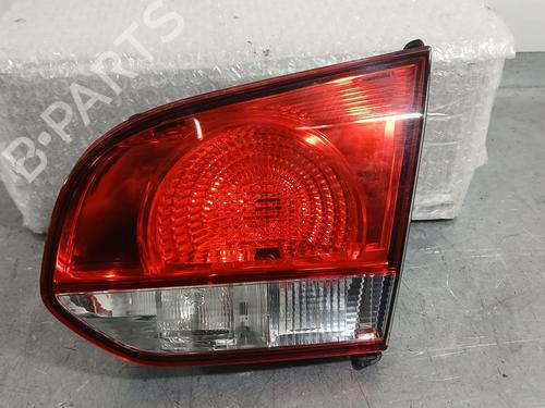Używane Lampa tylna klapy bagażnika prawa Lampa tylna klapy bagażnika prawa 38255757 38255757