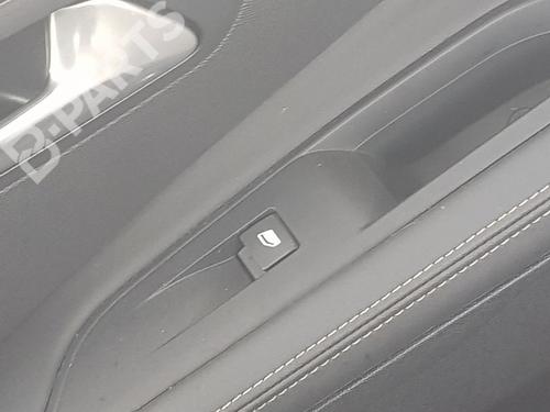 Used Right rear window switch Right rear window switch PEUGEOT 3008 II SUV (MC_, MR_, MJ_, M4_) 1.5 BlueHDi 130 (131 hp) 10770897 10770897