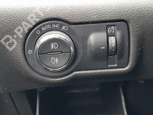 switch-opel-astra-j-saloon-16-cdti-69-2012-11053505 main image