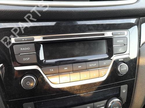 Used Radio NISSAN QASHQAI II SUV (J11, J11_) 1.2 DIG-T (115 hp) 28193382