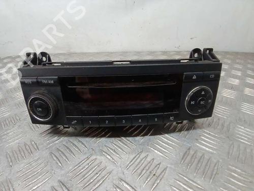 Used Radio Radio MERCEDES-BENZ B-CLASS Sports Tourer (W245) B 180 CDI (245.207) (109 hp) 13497219 13497219