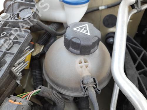 Used Expansion tank PEUGEOT 308 II (LB_, LP_, LW_, LH_, L3_) 1.2 THP 110 (110 hp) 28129401