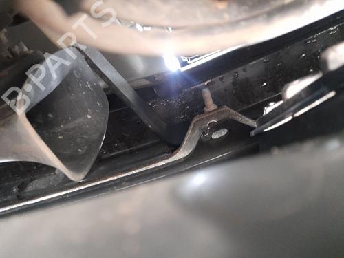 Used Front bumper reinforcement PEUGEOT 205 I (741A/C) 1.7 Diesel (60 hp) 31716911