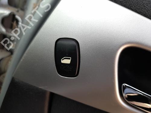 BP30131424I28 main image