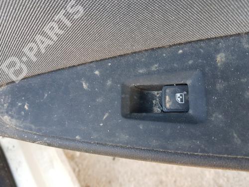 Used Right front window switch Right front window switch SEAT LEON (5F1) 1.6 TDI (90 hp) 8784420 8784420