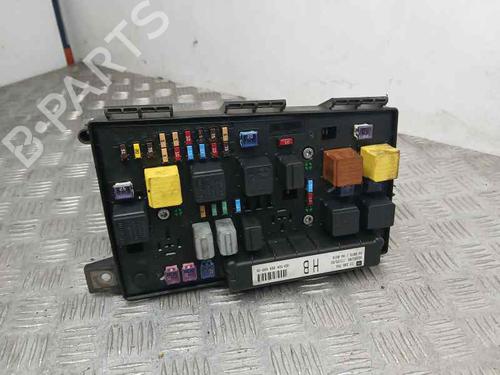 Used Fuse box OPEL ASTRA H Saloon (A04) 1.7 CDTi (L69) (101 hp) 21006174