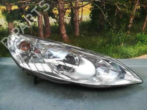 Used Right headlight PEUGEOT 407 (6D_) 2.2 16V (6D3FYH, 6D3FYE) (163 hp) 4746036