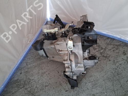 Gearbox CITROËN C4 CACTUS 1.2 VTi 82 | BP29615761M3 - Image 2