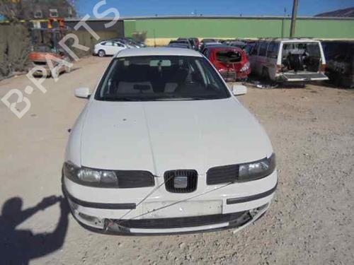 Left front fog light SEAT TOLEDO II (1M2) | BP216690C30