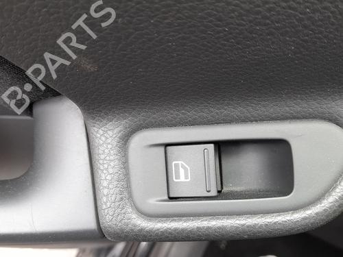 Venstre bagtil elrude kontakt Venstre bagtil elrude kontakt VW GOLF VI (5K1) 1.6 TDI (105 hp) 36302932 36302932