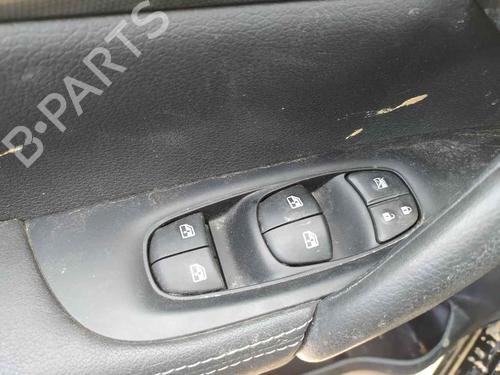 Used Left front window switch NISSAN QASHQAI II SUV (J11, J11_) [2013-2025]  24209154