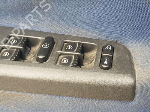Pulsantiera anteriore sinistra SKODA OCTAVIA I Combi (1U5) [1998-2010]  18434284