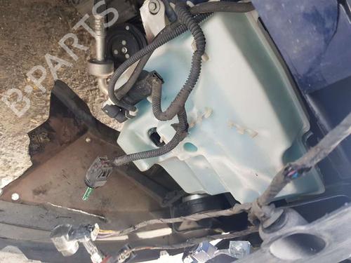 Used Windscreen washer tank FORD FOCUS III [2010-2020]  18406257