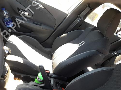 Used Right front seat Right front seat OPEL CORSA F (P2JO) 1.2 (68) (101 hp) 34633120 34633120