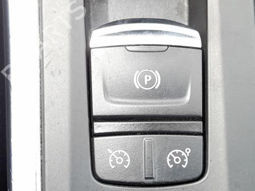 Travão de mão Travão de mão RENAULT MEGANE IV Hatchback (B9A/M/N_) 1.5 dCi 110 (B9A3) (110 hp) 34628381 34628381