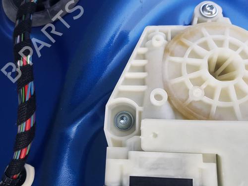 Rudehejsemekanisme Højre bagtil Rudehejsemekanisme Højre bagtil SEAT TOLEDO IV (KG3) 1.6 TDI (90 hp) 33958350 33958350